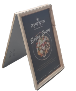 הדפסה מיוחדת על לוקובנד בתוספת מסגרת עץ